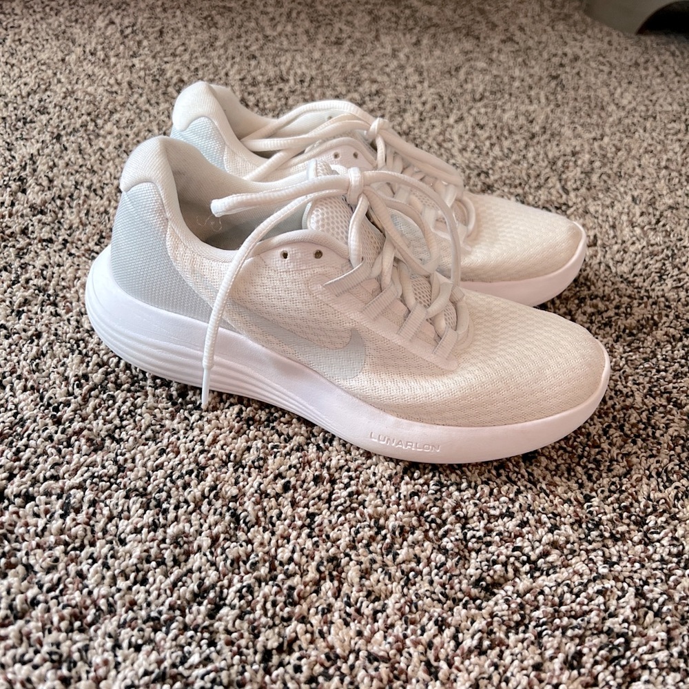 NIKE Lunar Converge White sneakers size 7